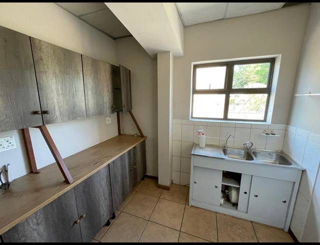 INDUSTRIAL PROPERTY TO RENT IN ROOIHUISKRAAL